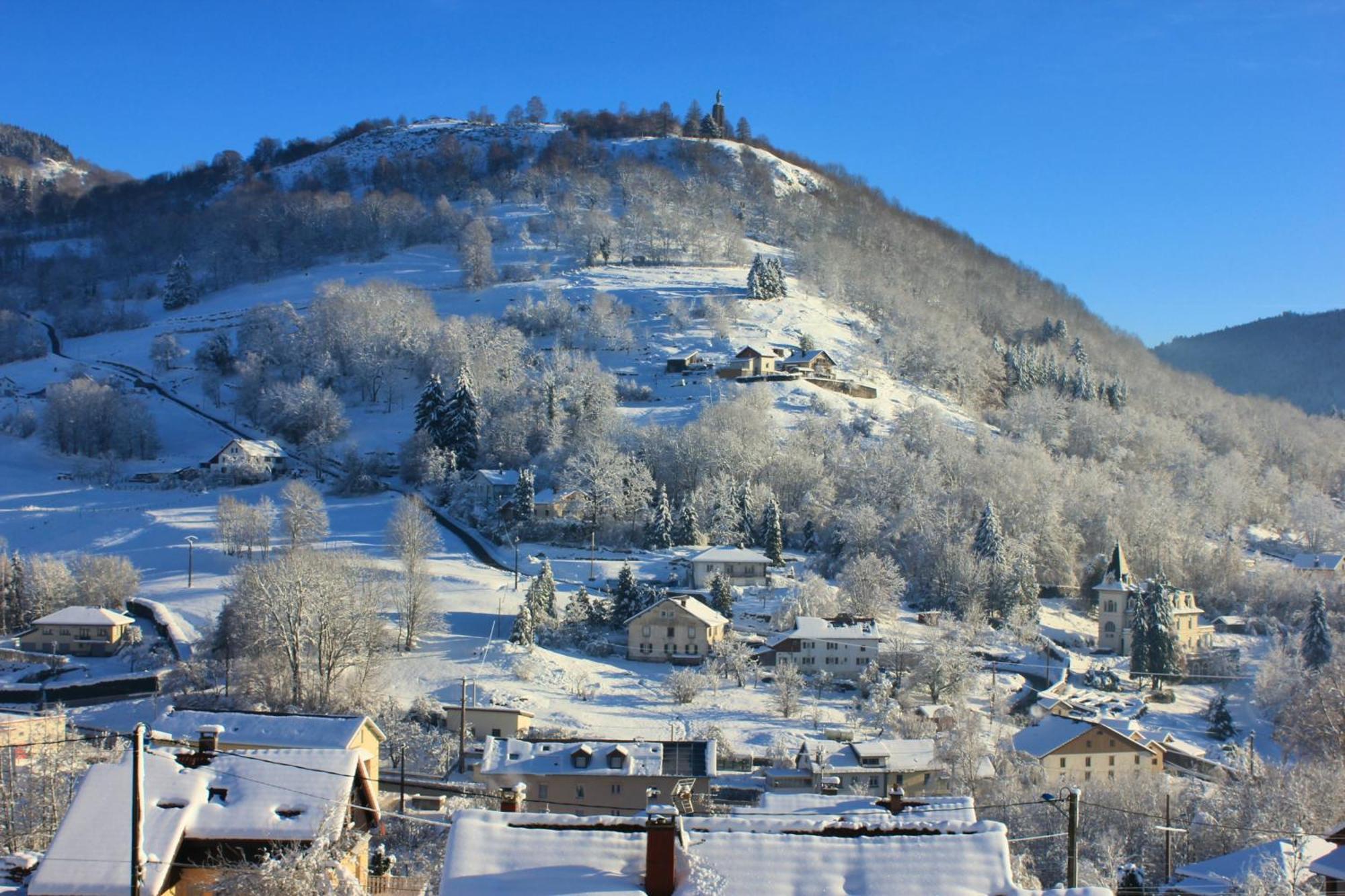 Appartement Cosy A Cornimont 30 M² Avec Terrasse Et Vue Montagne מראה חיצוני תמונה